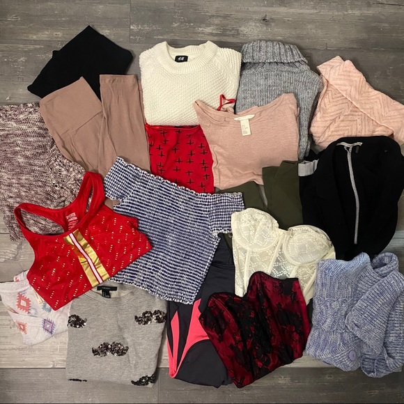 Mystery Box 📦🦋 - Picture 2 of 2